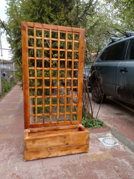 Flower Box with Trellis | MyOutdoorPlans | Free Woodworking Plans and