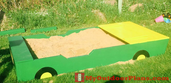 DIY-Sandbox-with-Benches