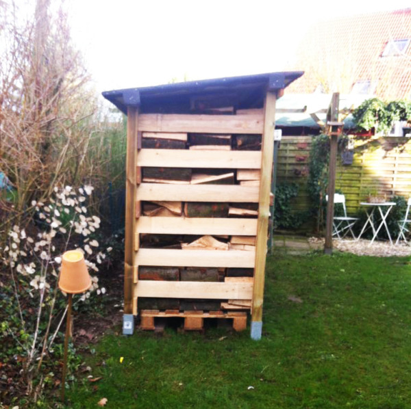 firewood shed out of pallets