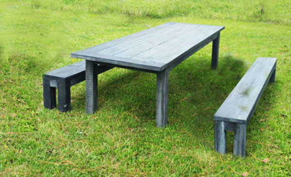 DIY-Table-with-Beches