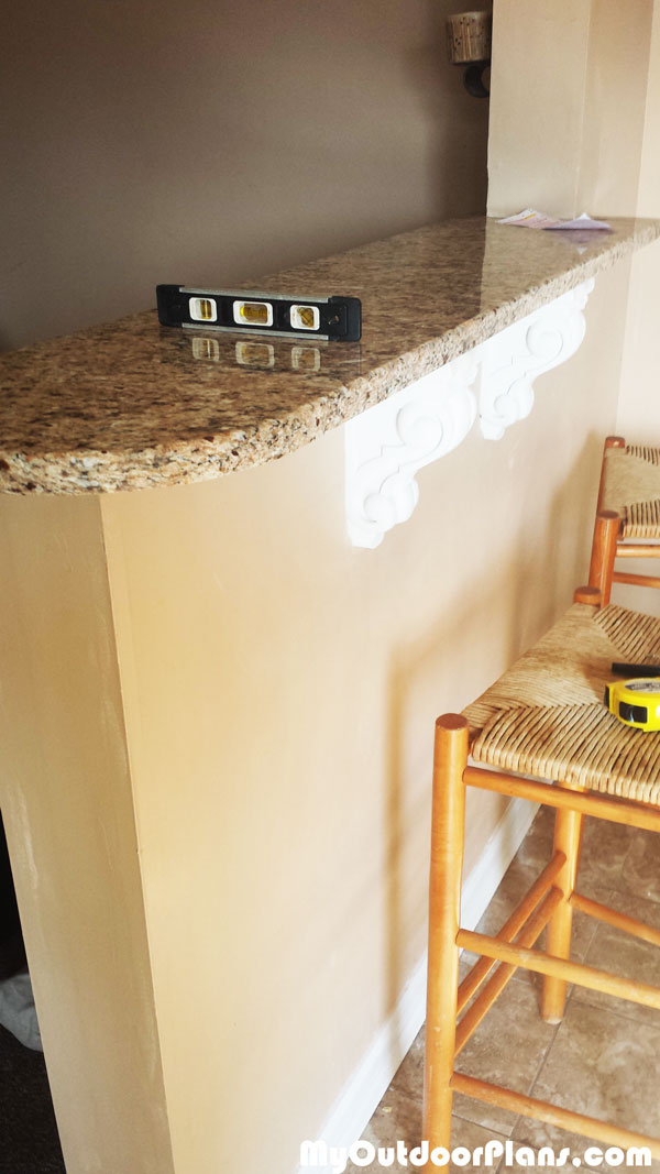 Attaching-the-countertop