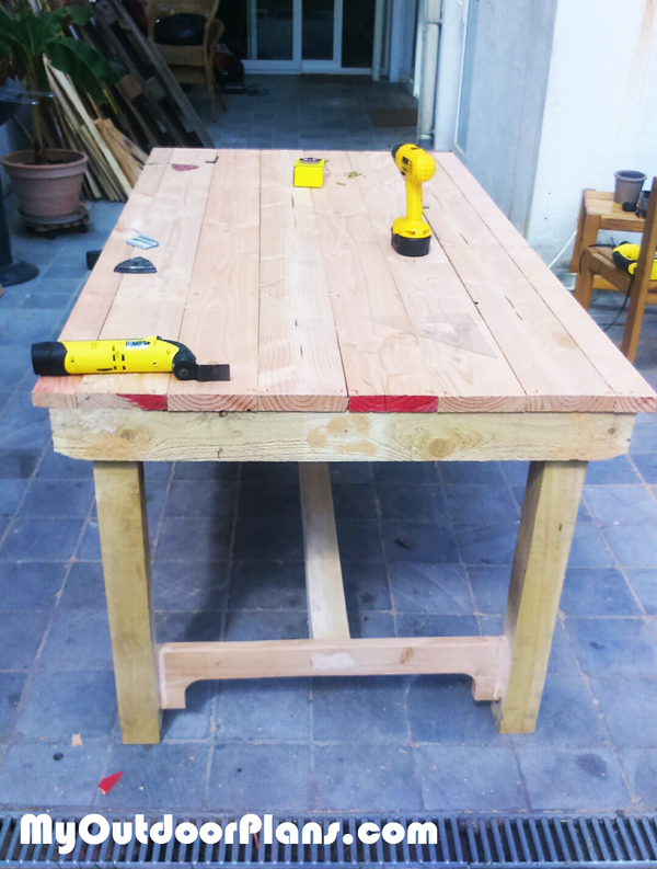 DIY-Outdoor-Table