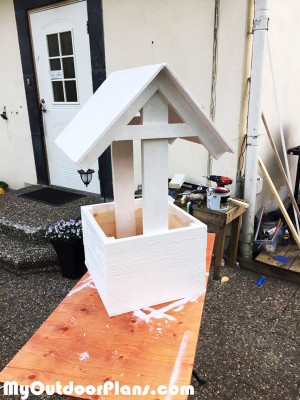 DIY-Wood-Wishing-Well