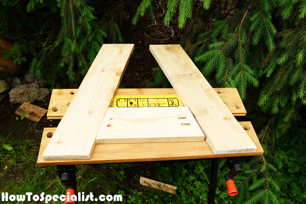 Building-the-sides-for-the-outdoor-table