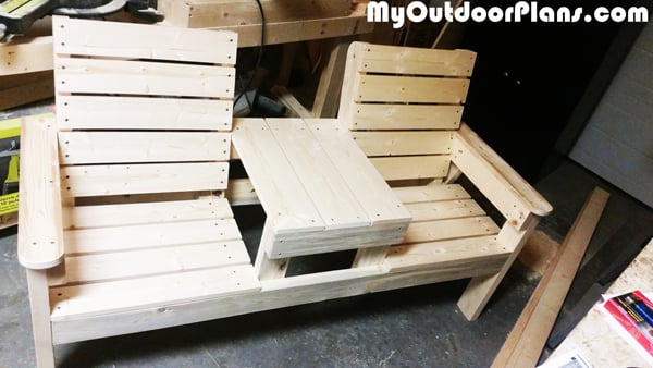 Building-a-wood-bench-with-table