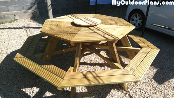 DIY-Octagonal-picnic-table