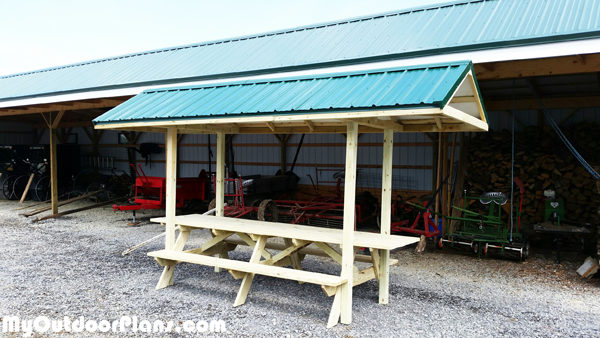 Picnic-Table-with-Shelter