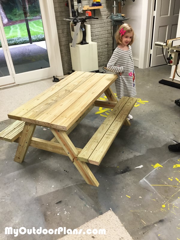 diy-wood-kids-picnic-table