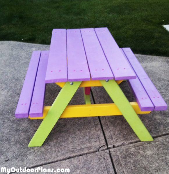 DIY-Kids-Picnic-Table