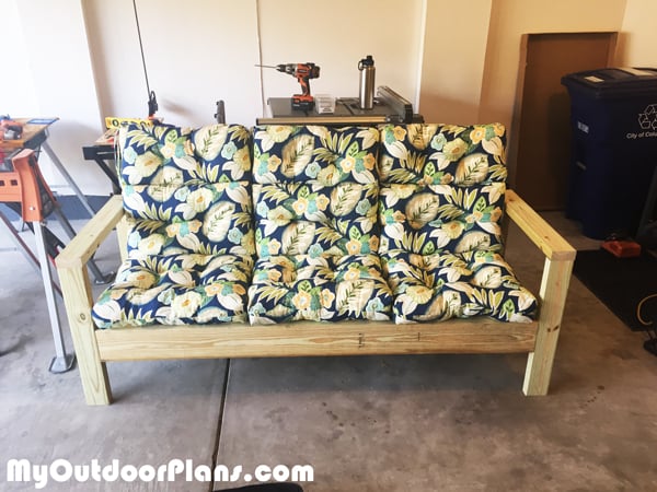 DIY-Outdoor-Couch