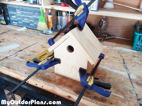 Assembling-the-bird-house