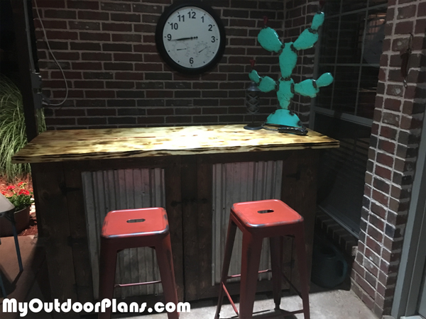 DIY-Wooden-Bar