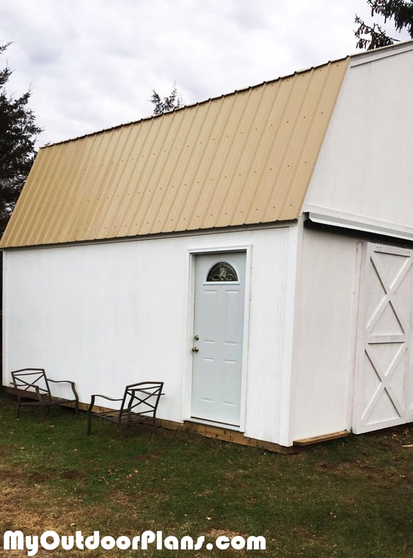 Building-a-large-gambrel-shed