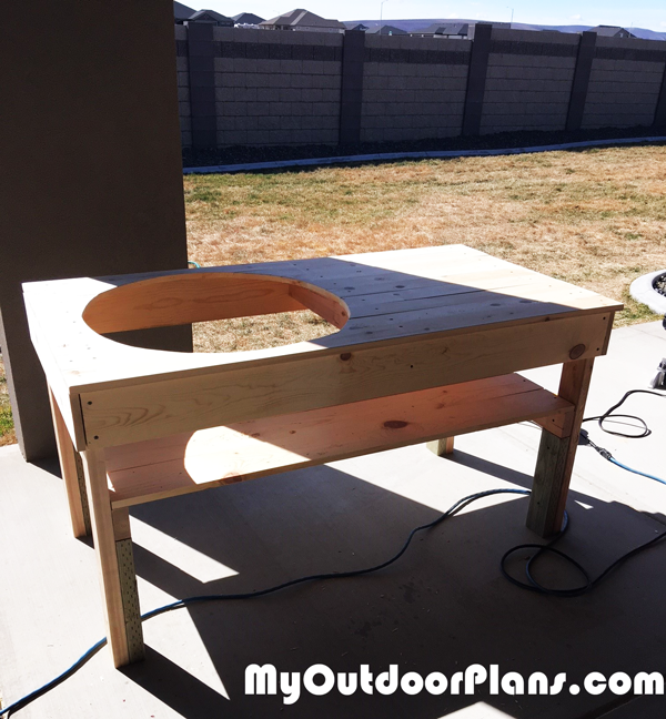 How-to-build-a-green-egg-table