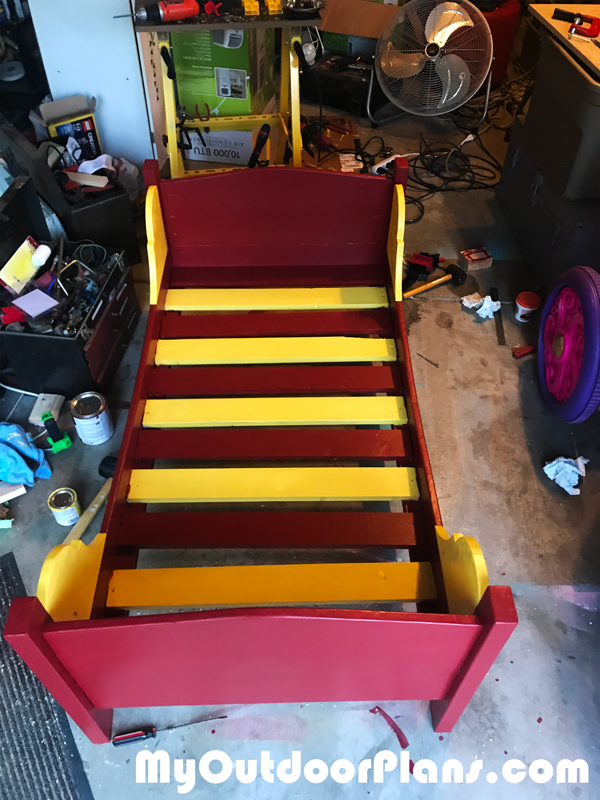 Building-a-toddler-bed
