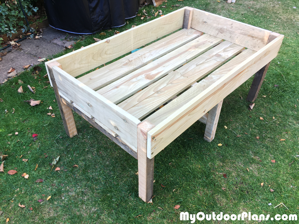 DIY-Raised-garden-bed