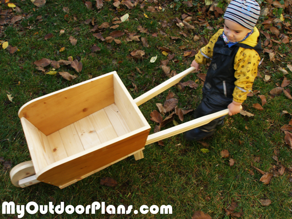 DIY-Wooden-Wheelbarrow