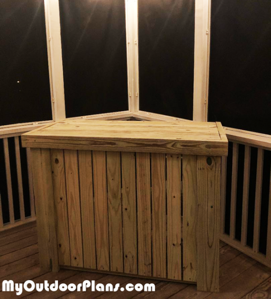 DIY Simple Outdoor Bar | MyOutdoorPlans | Free Woodworking 