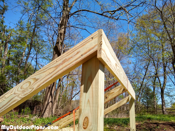 Building-a-wood-shed