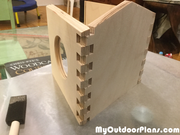 Dovetail-joint-for-feeder