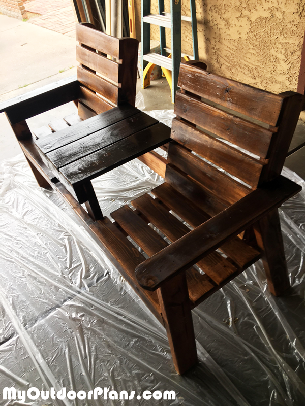 How-to-build-a-double-chair-bench-with-table