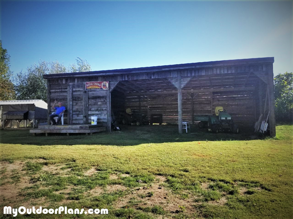 Large-Run-in-Shed-from-recycled-Lumber