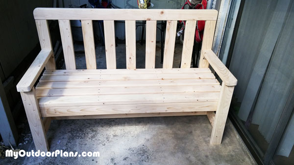 DIY 2×4 Bench