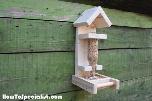 How-to-build-a-bottle-bird-feeder