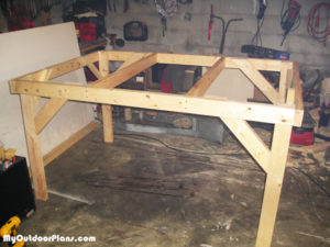 Building-the-frame-of-the-table