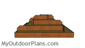 Strawberry tiered planter plans - Side view