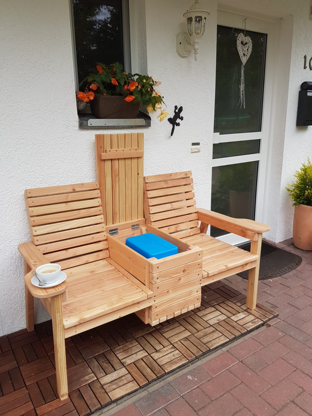 DIY Double Chair Bench with Cooler | MyOutdoorPlans | Free 