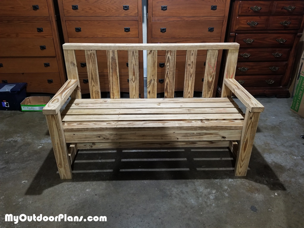 DIY 2×4 Outdoor Bench