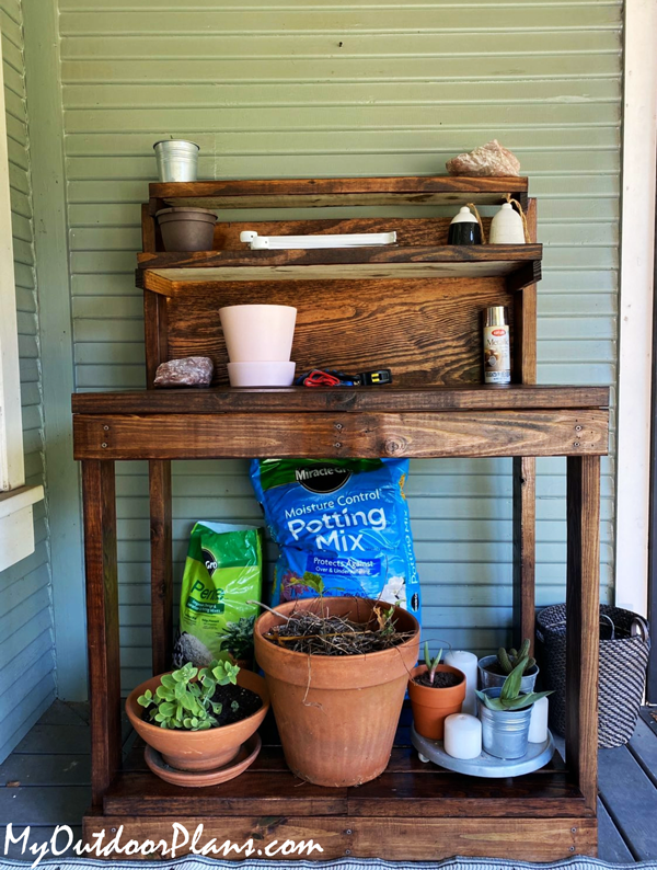 Simple 2×4 Potting Bench