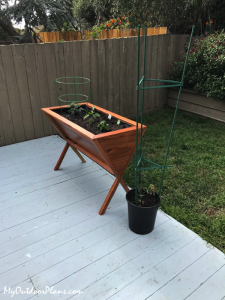 DIY-V-shaped-Planter-Box