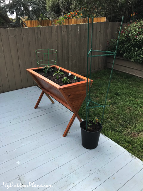 DIY V-shaped Elevated Planter MyOutdoorPlans Free 