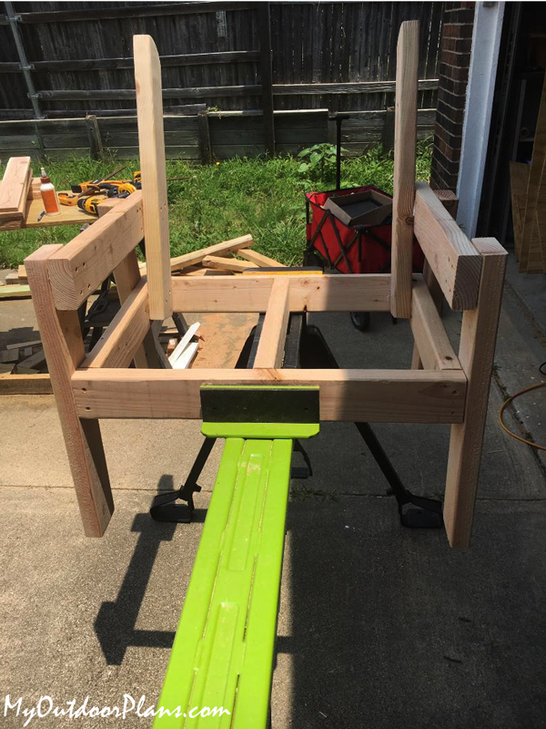 How-to-build-a-garden-chair