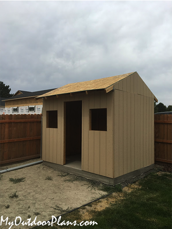 Fitting-the-roofing-sheets