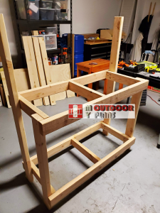 Building-the-frame-of-the-potting-bench